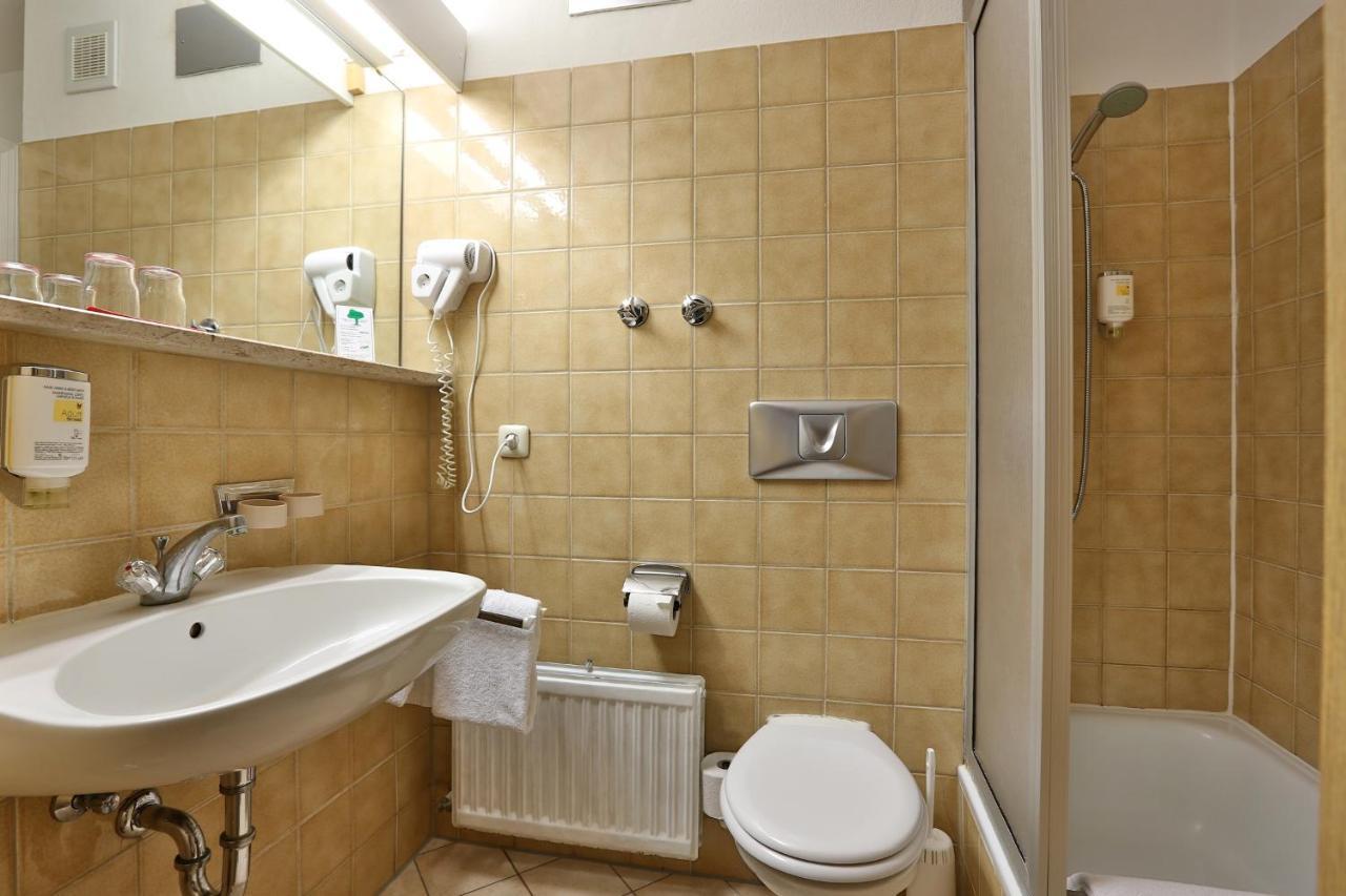 Aktivital Hotel バート・グリースバッハ エクステリア 写真
